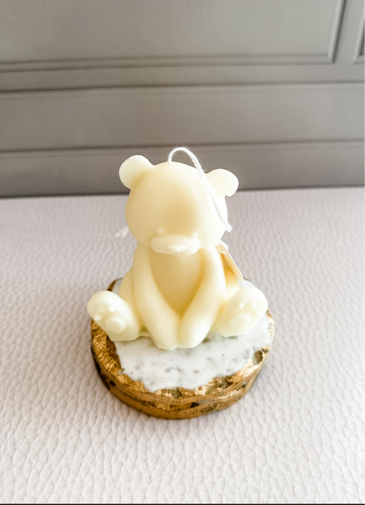A bigger size bear candle